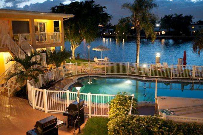 Aloha Escape Pompano Beach Apartment Exterior photo